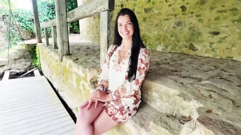 Jacquieetmicheltv – Sirenax 26 years old bombshell of Versailles