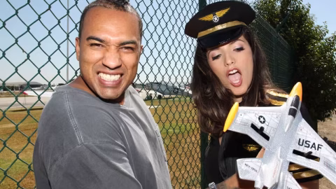 Pornpros – Flight In The Cock Pit