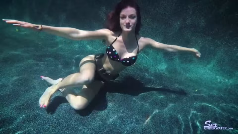 Sexunderwater – Jeni Juice Photo Shoot