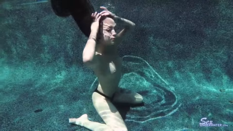 Sexunderwater – Mi Ha Photo Shoot