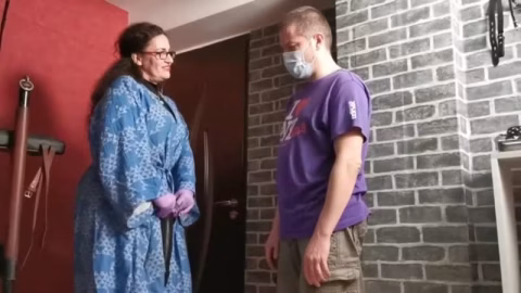 Bizarre Goddesses – Goddess Luna And Andreea Delivery Boy Dream – Double Strapon Fucking At Job