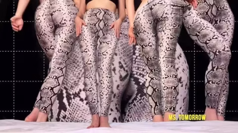 Dommetomorrow – Her Favorite Leggings