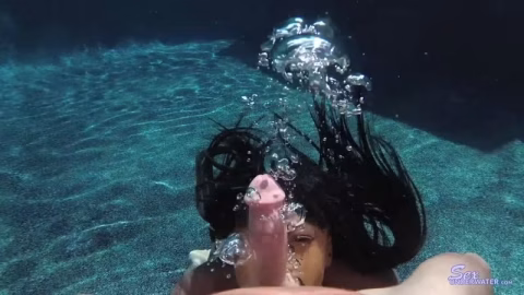 Sexunderwater – Sucks And Strokes – Anne Amari