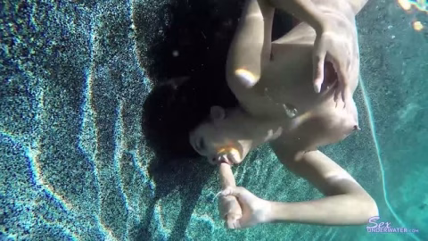 Sexunderwater – Aaliyah Hadid Uw Model Training Pt2